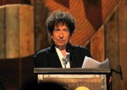 تازه‌ترین واکنش آکادمی نوبل به بی‌اعتنایی باب دیلن