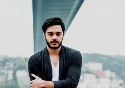 خواننده مشهور ترکیه در راه ایران + عکس