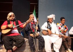 سمفونی حسرت‌ها در جشنواره موسیقی نواحی
