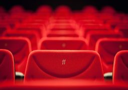 اولین سینما در چین باز شد/ دوران پساکرونا آغاز می‌شود؟