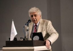 چکناواریان نماینده ایران در جایزه‌ی «کتاب‌ها برای صلح» شد