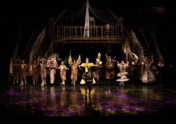 ۱۰ اجرای پایانی تئاتر تمام موزیکال «دیو و دلبر»