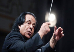 رهبر ارکستر ایرانی در روسیه تجلیل شد